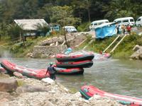 ラフティングゴムボート